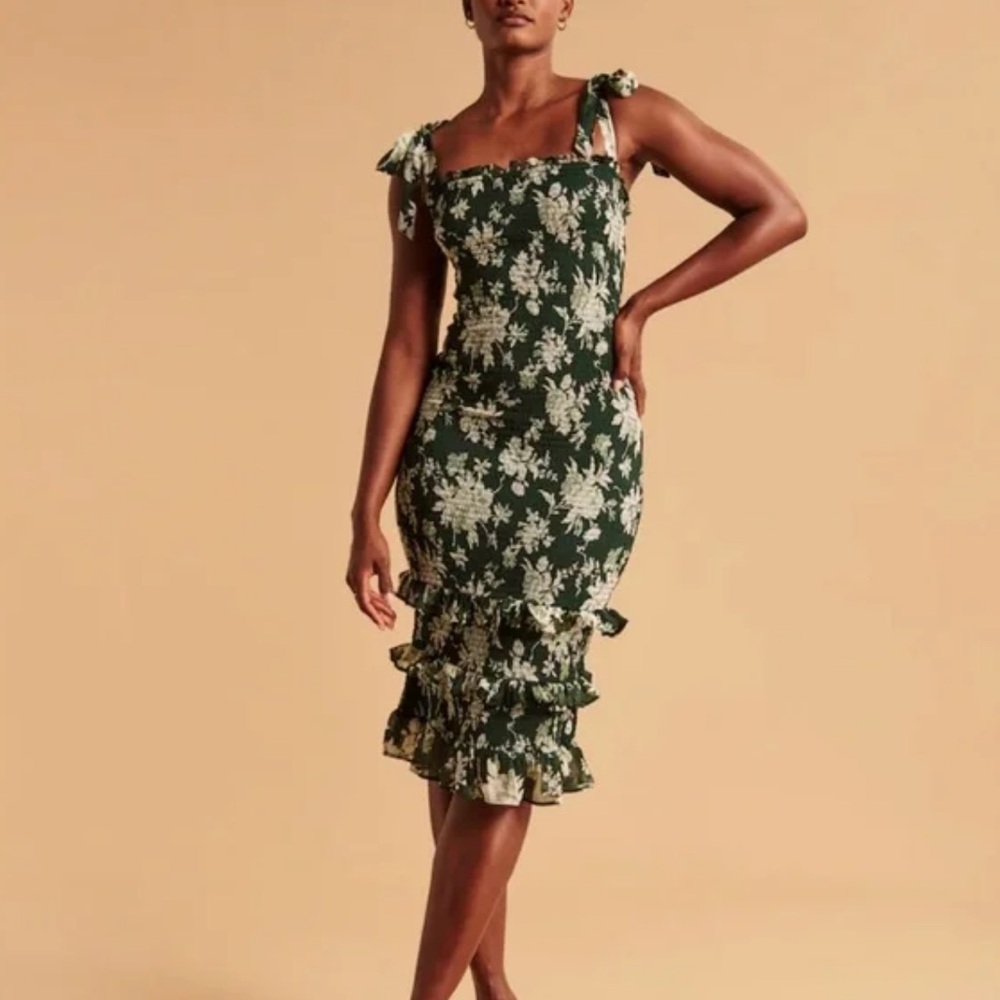 Abercrombie & Fitch Tie Strap Smocked Midi Dress Size M Green Floral Chic White